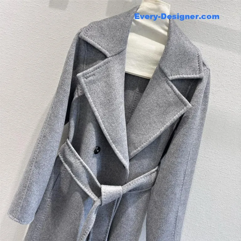 Hermès cashmere coat with large lapels